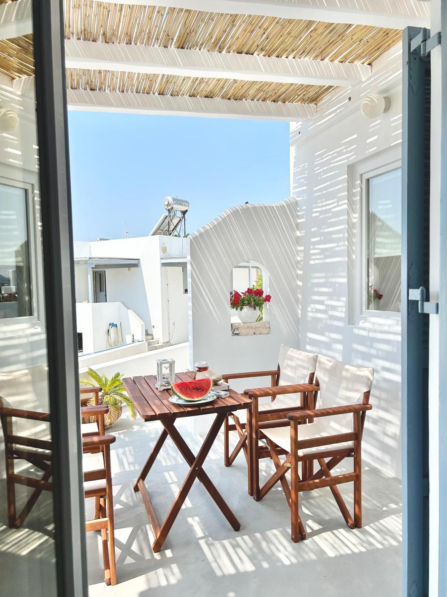 Anita Rooms & Suites Milos Adamantas Eksteriør billede
