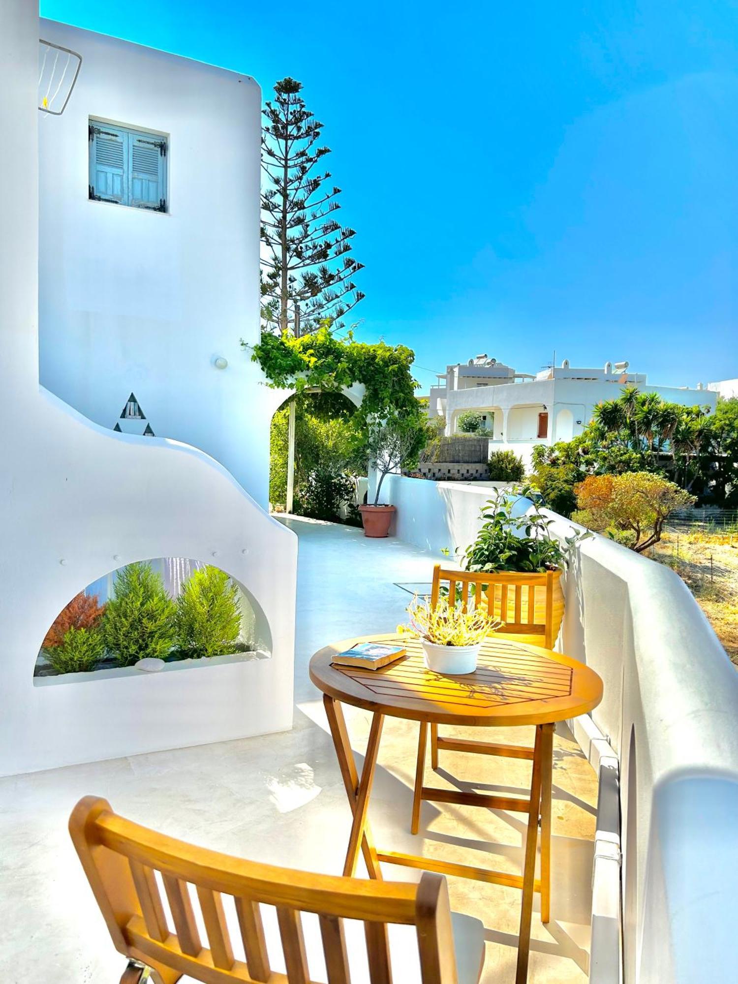 Anita Rooms & Suites Milos Adamantas Eksteriør billede