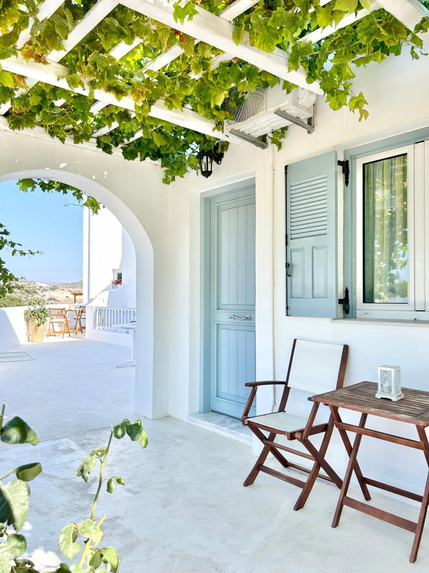 Anita Rooms & Suites Milos Adamantas Eksteriør billede