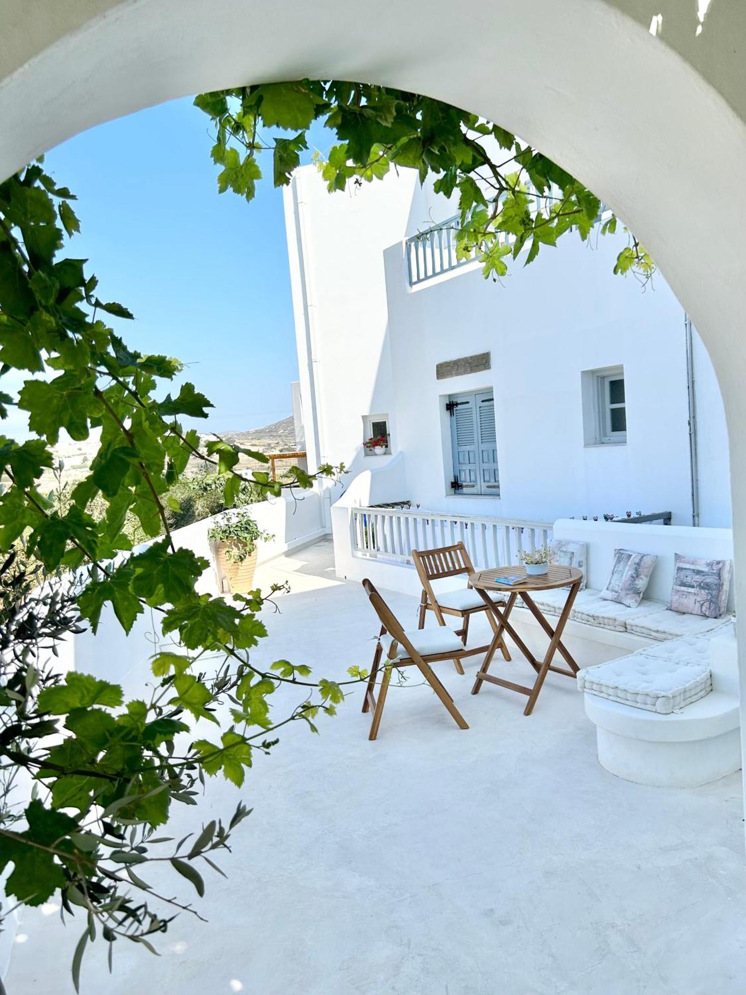 Anita Rooms & Suites Milos Adamantas Eksteriør billede